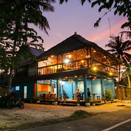 Full Moon Hostel Нуса-Пеніда Екстер'єр фото